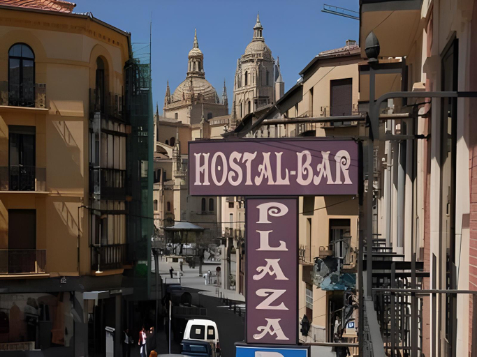 Exterior view 5, Hostal Plaza, Segovia