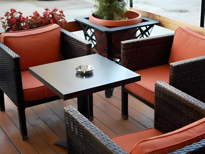 Public Area, 4 Rooms Apartments,free garage parking for motorcycles, Niš