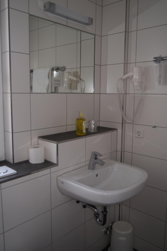 Bathroom 2, Hotel am Bad, Tübingen