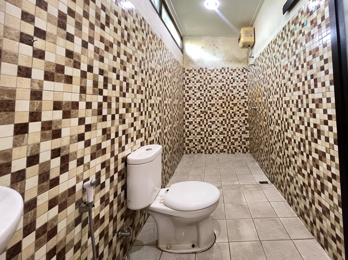 Bathroom 4