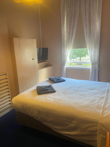Others 5, Commercial Hotel Camperdown, Corangamite - North