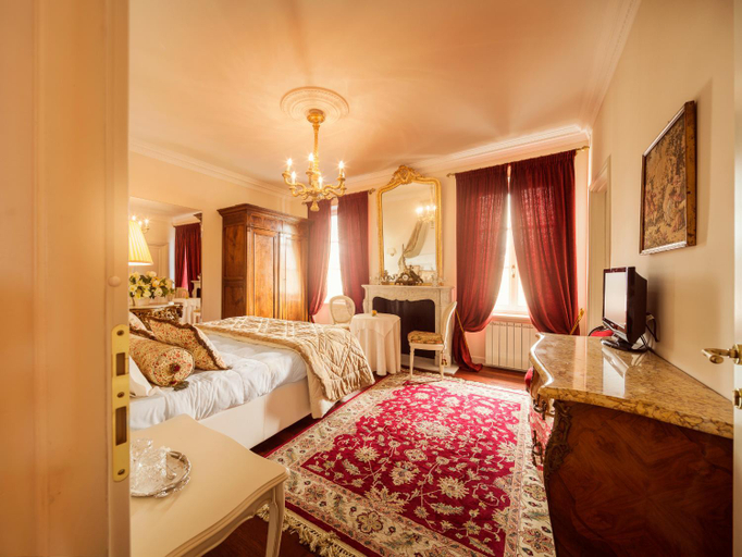 Bedroom 14
