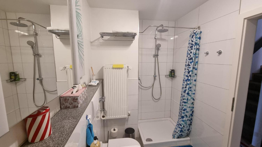 Others 4, Thomas' Wohlfuhl-Appartement Gemutliches Wohnambiente & modernes Bad, Ulm
