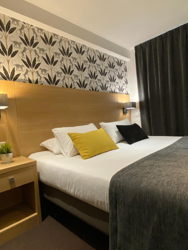 Bedroom 14