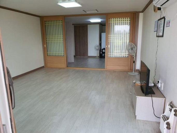 Bathroom, Taean Sinduri Pension, Taean