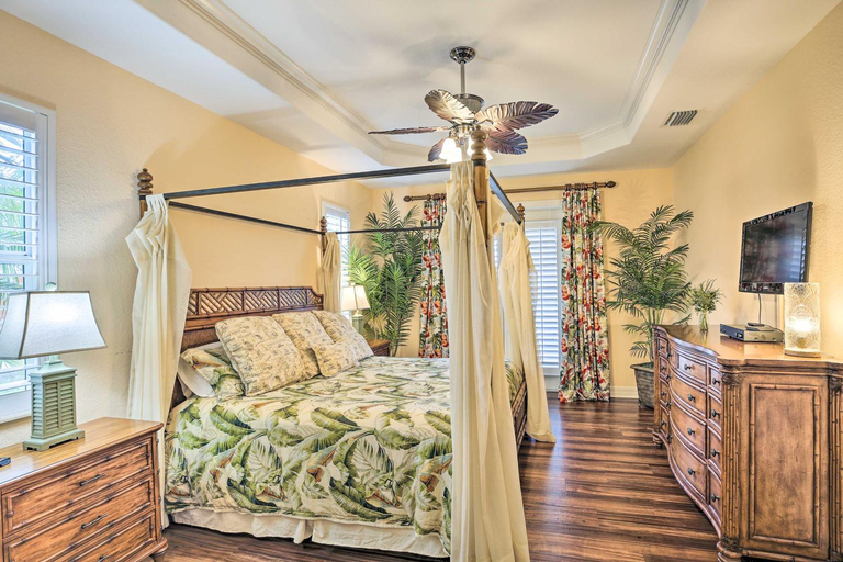 Others 4, 3 Mi to Downtown Cape Coral: Canal-Front Villa, Lee