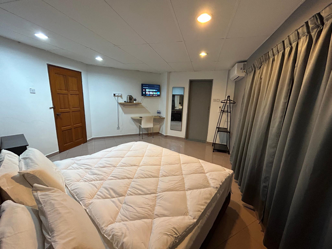 Bedroom 8