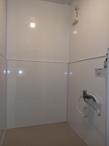 Bathroom 3, Lucky House Guest House, Osaka
