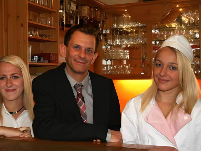 Others 5, Enns Sleep Gasthaus Backhendlstation, Linz Land