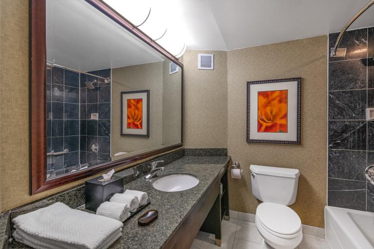 Bathroom 3, Harmony Seacaucus Suites Meadowlands, Secaucus