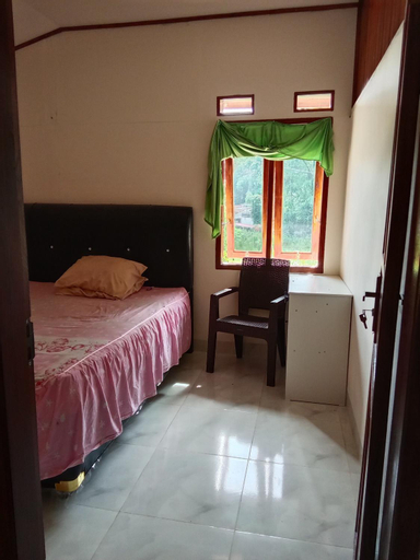 Bedroom 2, Hostel Papa Tia, Tana Toraja