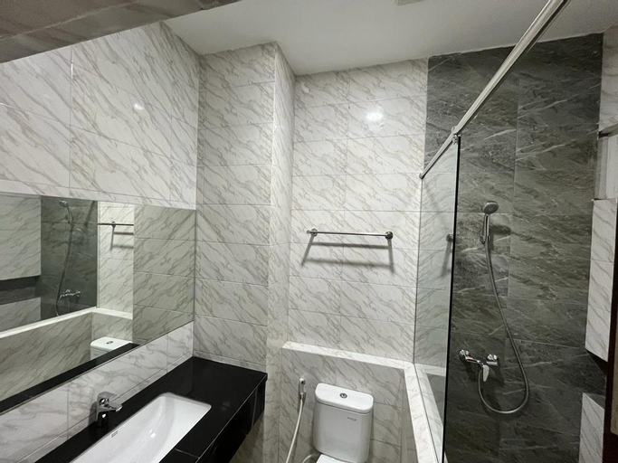Bathroom 4