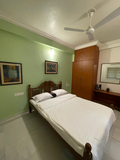 5, Ishan Apartments 3BHK Individual Rooms, Vadodara