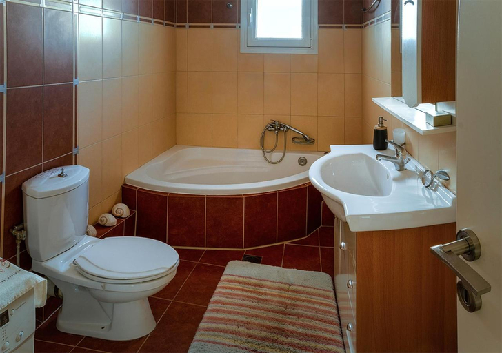 Bathroom, BRILLIANT HOUSE, Thessaly