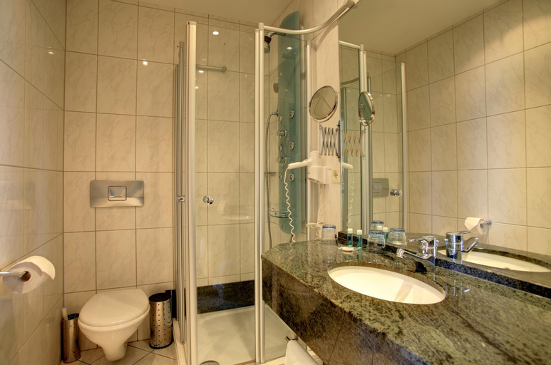 Bathroom 7