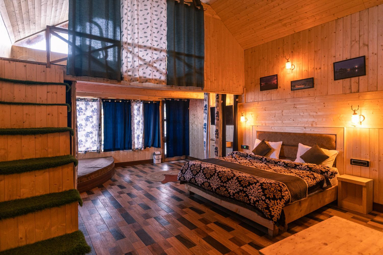 Others 5, Wolfandwoods, Chamba