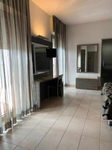 Others 4, Hotel Flamingo, Rimini