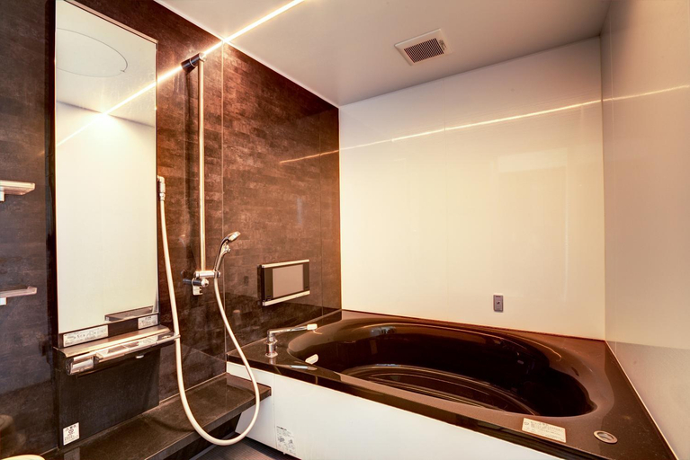 Bathroom 7