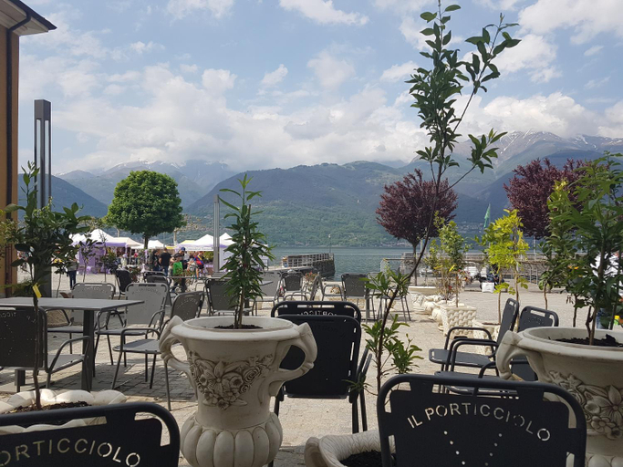 Food & Drinks, Marina Apartments, Lecco