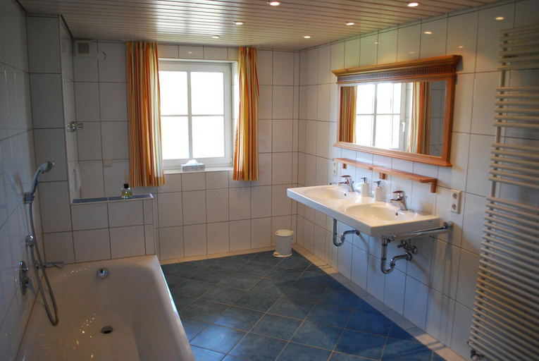 Bathroom 2, Allgau Meadow Ranch, Lindau (Bodensee)