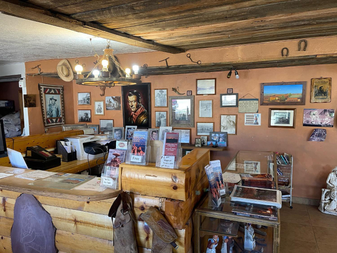 Others 4, Mexican Hat Lodge, San Juan