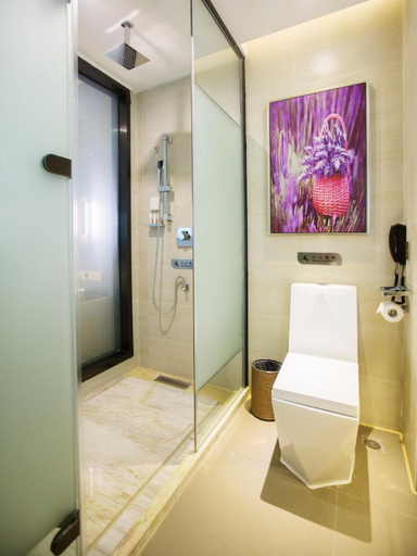 Bathroom 2, Lavande Hotel Chengdu Xihe Bolin Plaza, Chengdu