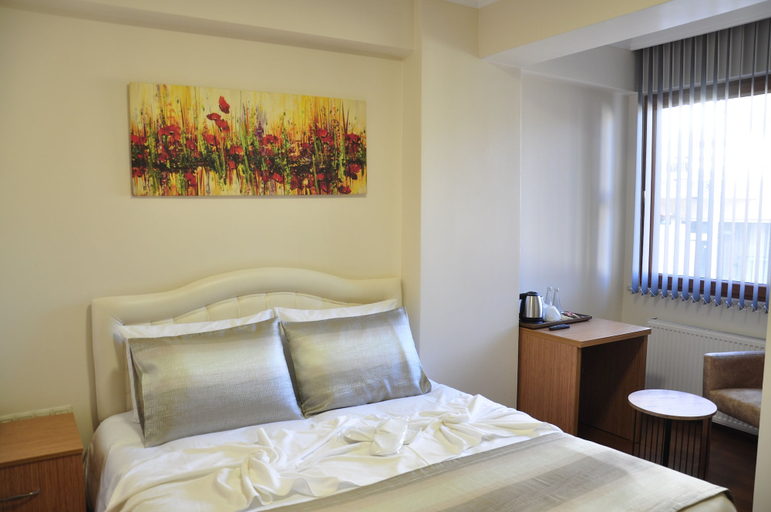 Bedroom 2, My World Hotel, Kadıköy
