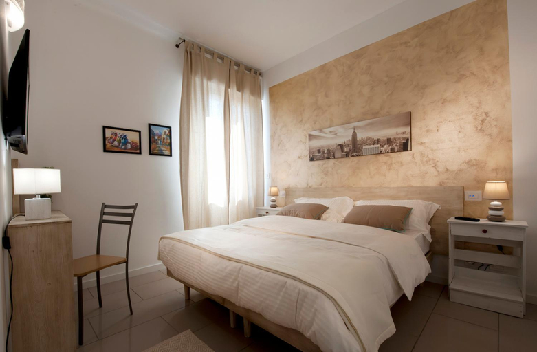 Others 3, Le Suites - di fronte Ospedale Sacro Cuore, Verona