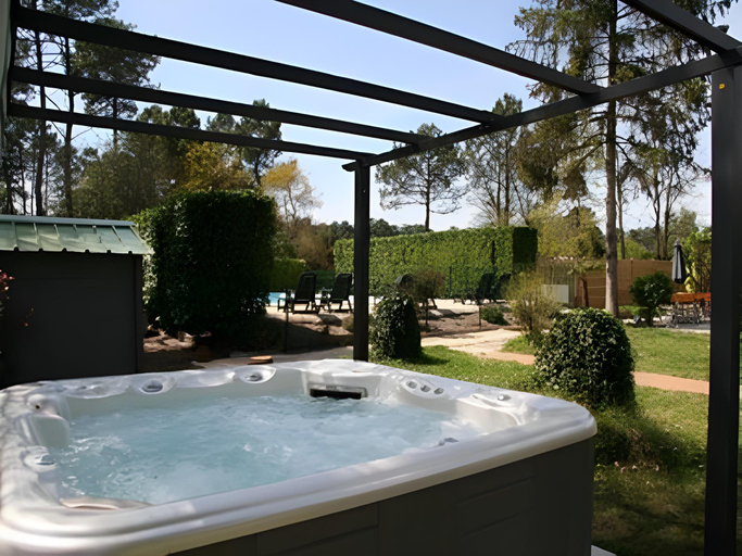 Bathroom 4, Hotel du Porge, Gironde