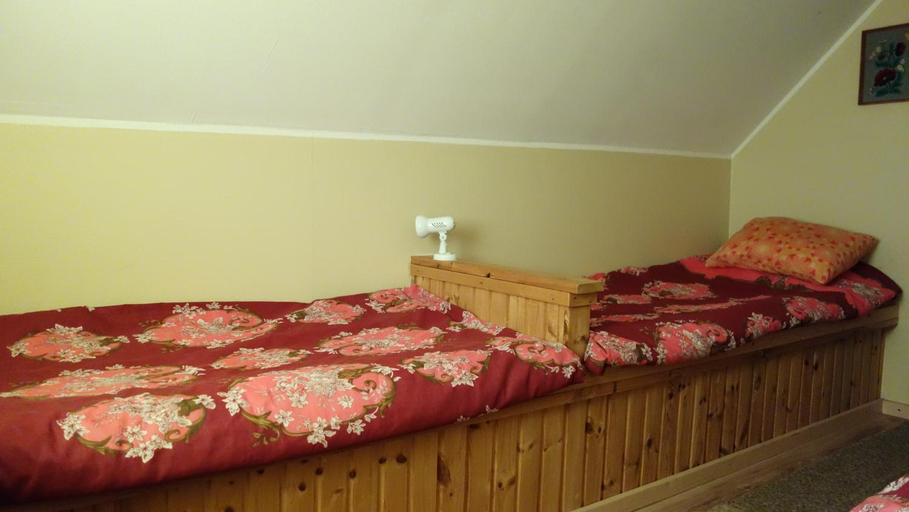Bedroom 13