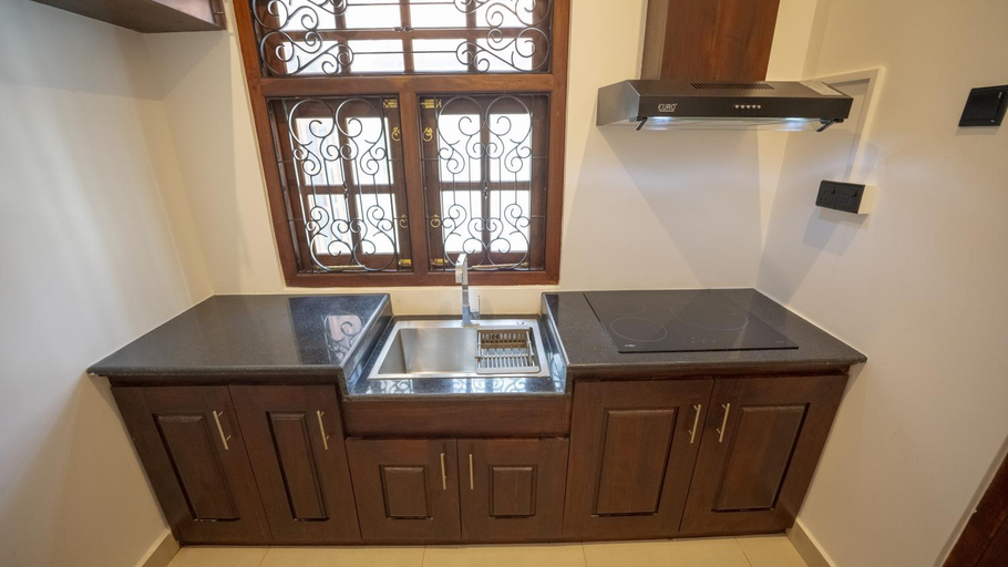 Others 5, Jamuna Villa, Nallur