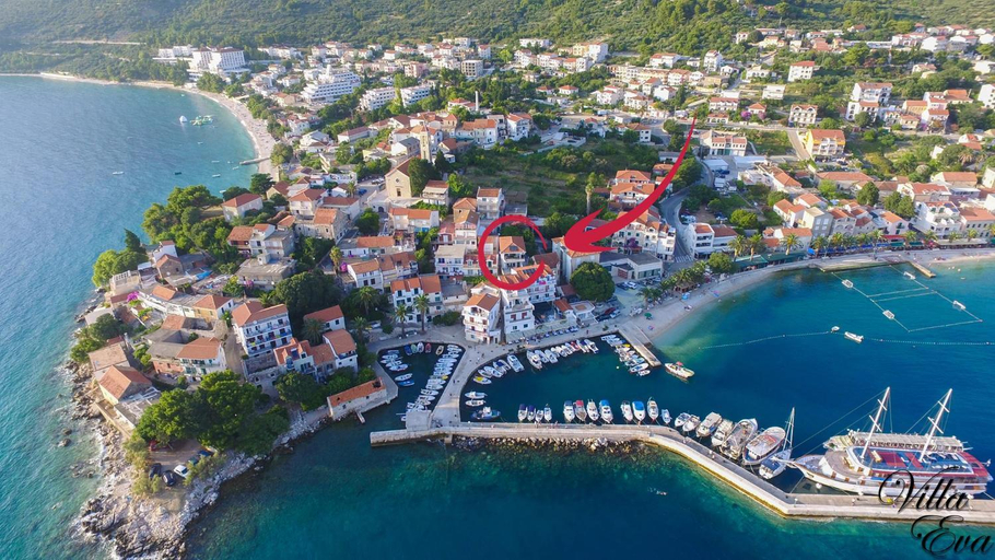 Exterior view, Villa Eva, Gradac