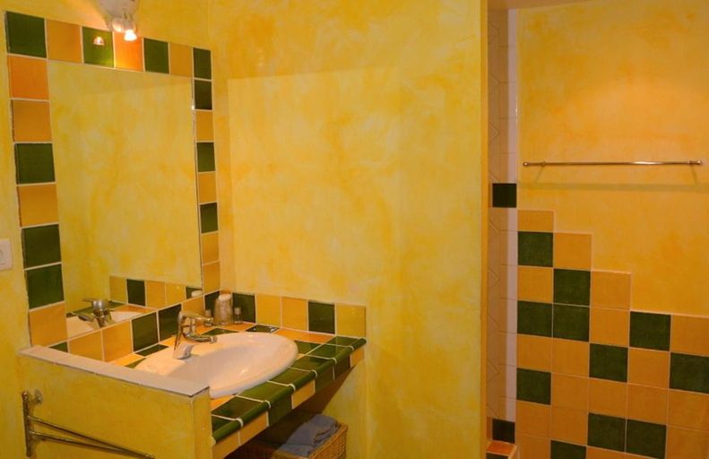 Bathroom 2, La Tuiliere en Luberon, Vaucluse