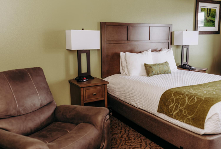 Bedroom, Pacific Inn Motel, Clallam