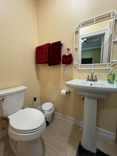 Bathroom 3, Room, Private Restroom and Entrance, Hidalgo