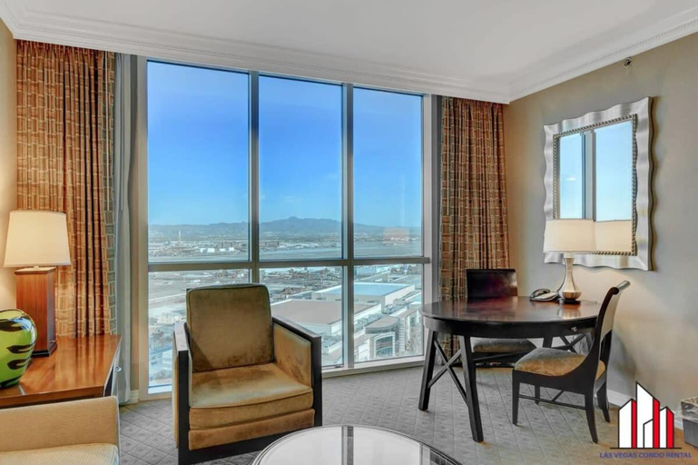 Others 4, Deluxe Spa 24th floor Signature Studio with Mountain View, Clark