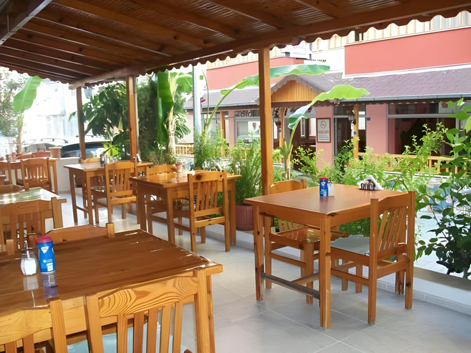 Food & Drinks 3, Rain Hotel, Silifke