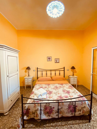 Bedroom 2, B&B Quasimare, Lecce