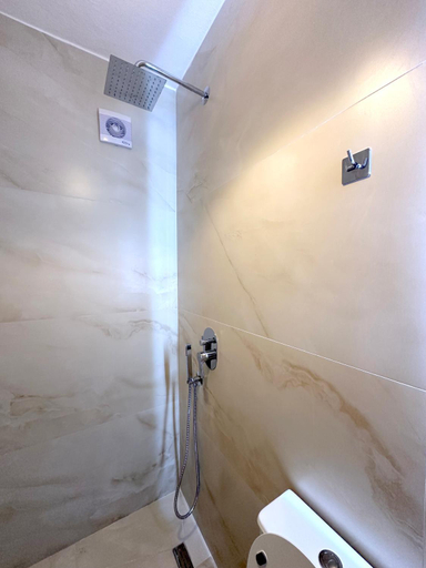 Bathroom 3, Hotel Nature, Lushnjës