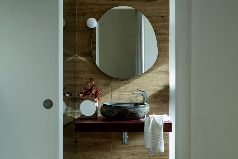 Bathroom 3, Fucina Di Vulcano, Catania