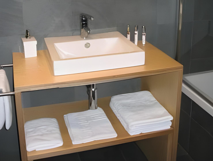 Bathroom 5, Hotel Rural-Spa Resguard Dels Vents, Girona