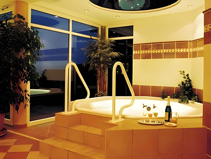 Bathroom 3, Hotel Panorama, Vulkaneifel