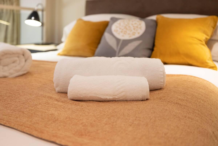 Bedroom 2, Notting Hill - The One One One! -3-, London