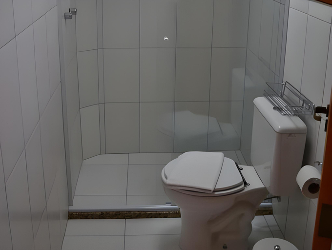 Bathroom 2, Bellagio Mini Resort, Gramado
