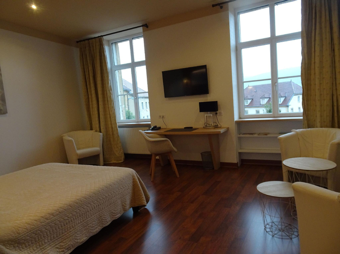 Bedroom 10