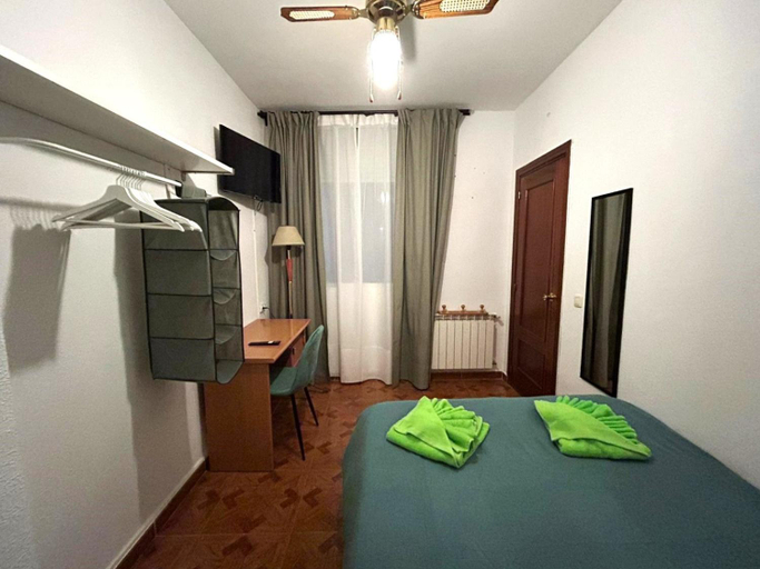 Bedroom 2, Habitaciones Figueroa, Madrid