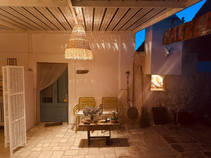 Others 3, Casa Trullo Bianco-Casa Olive, Brindisi