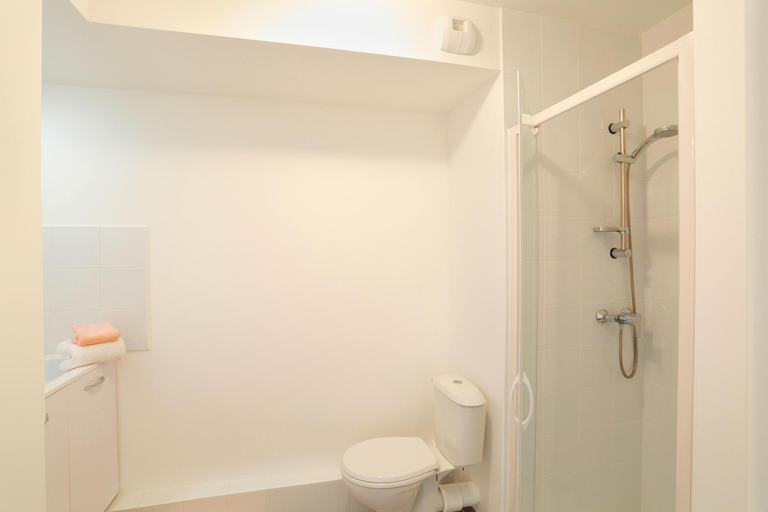 Bathroom 2, Residence Nemea Aix Campus 2, Bouches-du-Rhône