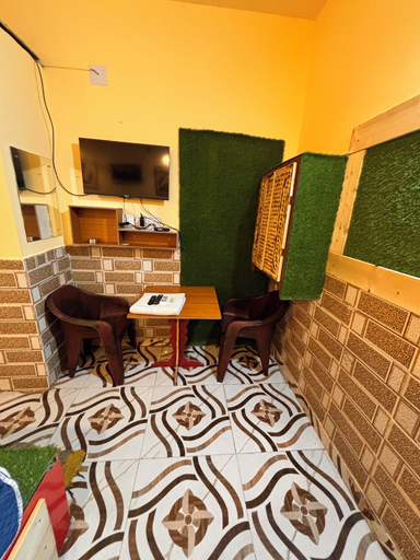 Others 5, Plush hotels, Khordha