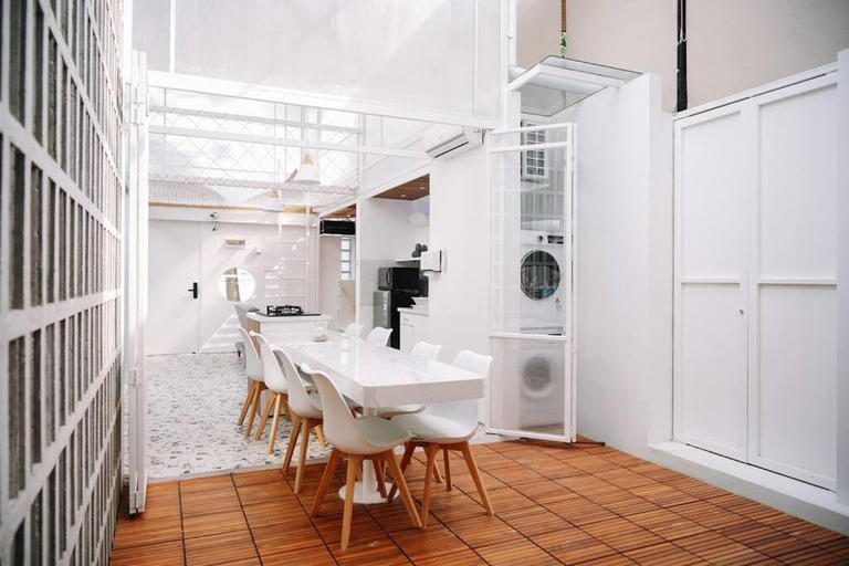 Dining Room 11